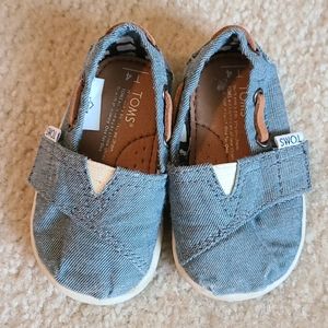 Baby Denim Tom's Size 4